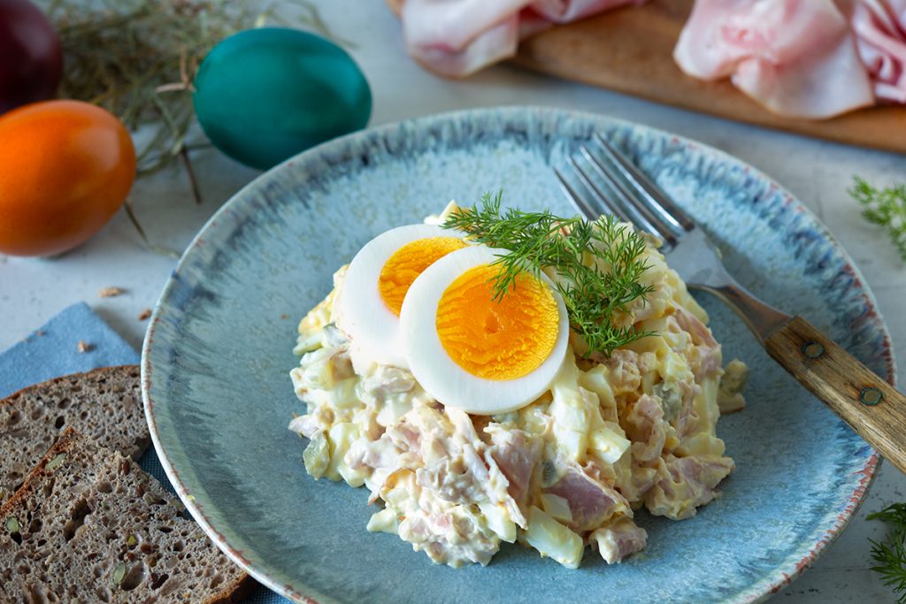 Eiersalat mit Schinken