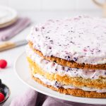 Waldbeer Japonais Torte