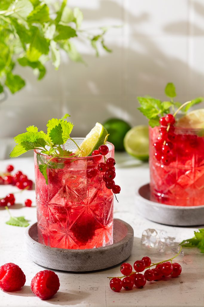 Keto Beeren Mojito